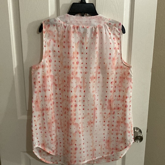 Liz Claiborne sleeveless Size Medium blouse net lace around neck 100% cotton. - Picture 2 of 11